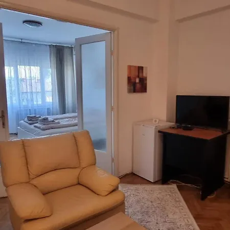 Old Scent Apartment *