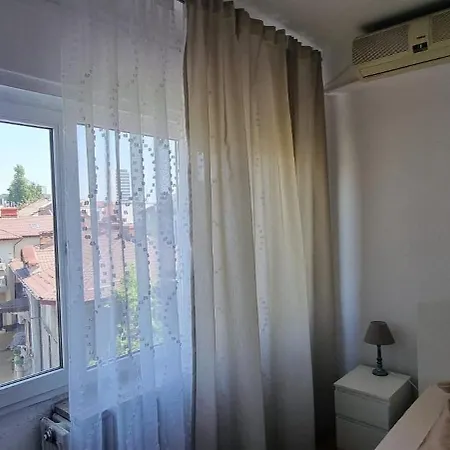Apartment Old Scent